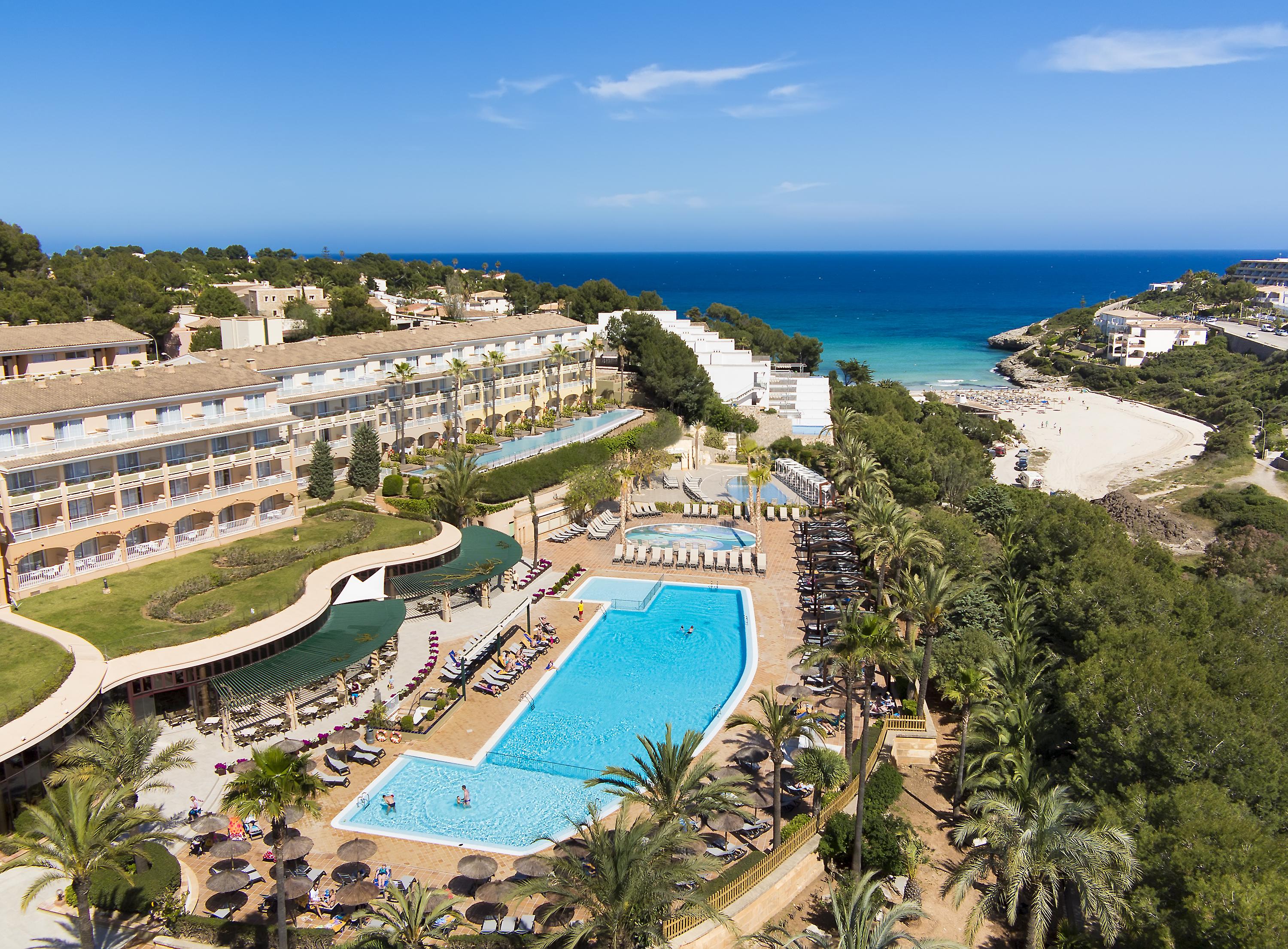 Insotel Cala Mandia Resort Servizi foto