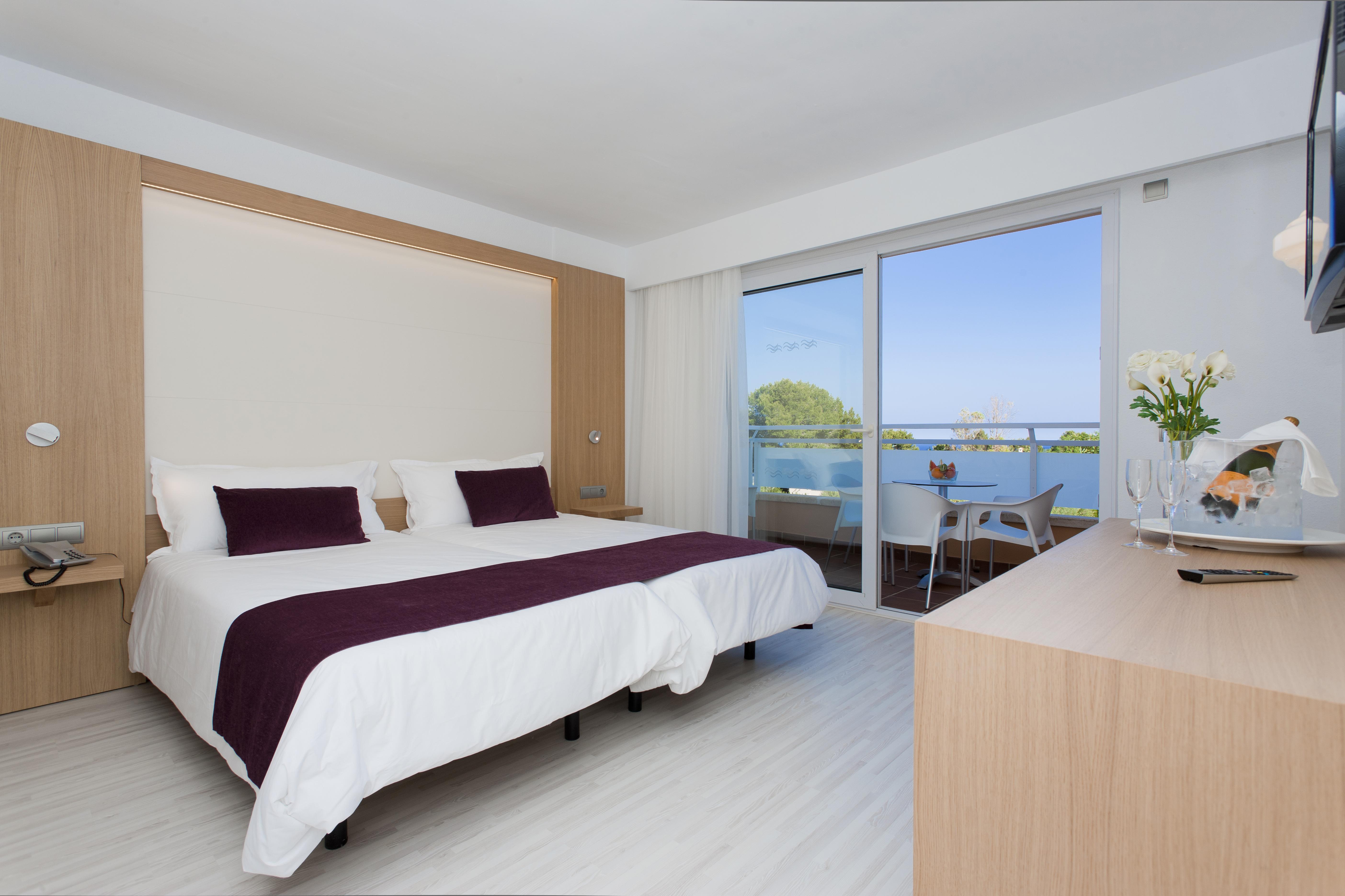 Insotel Cala Mandia Resort Esterno foto
