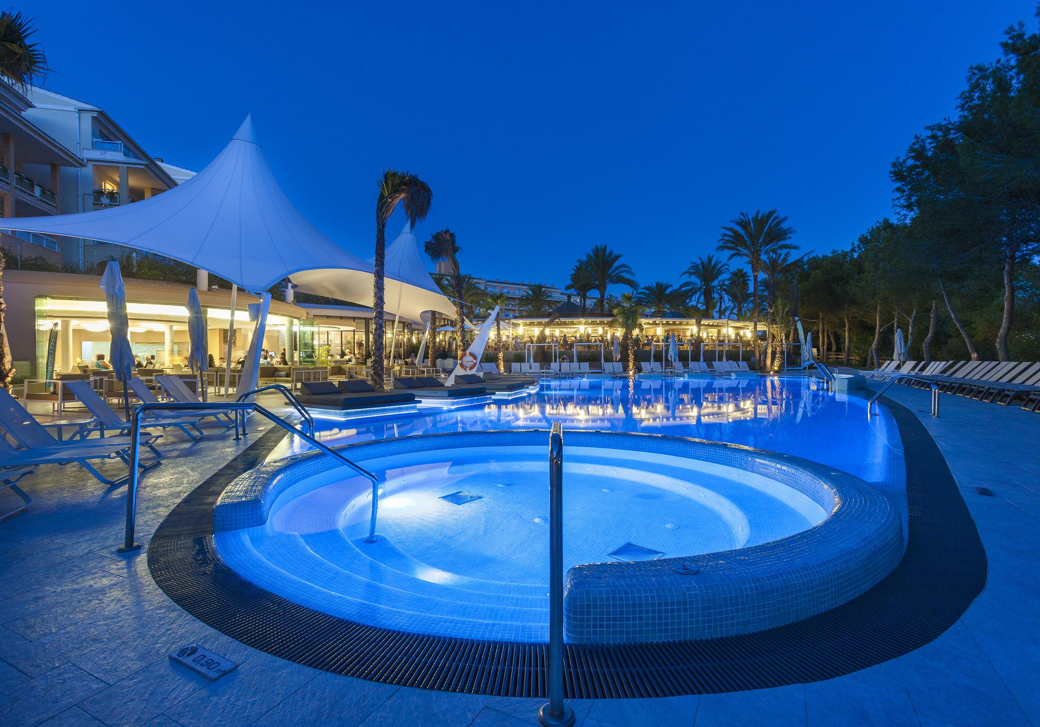 Insotel Cala Mandia Resort Esterno foto